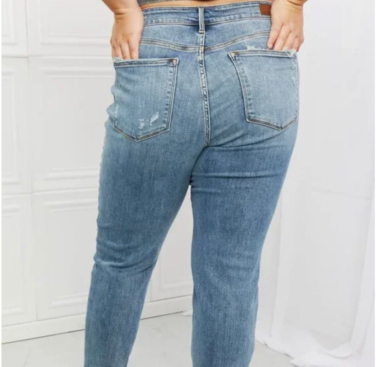 Judy Blue Maddison Boyfriend Jeans